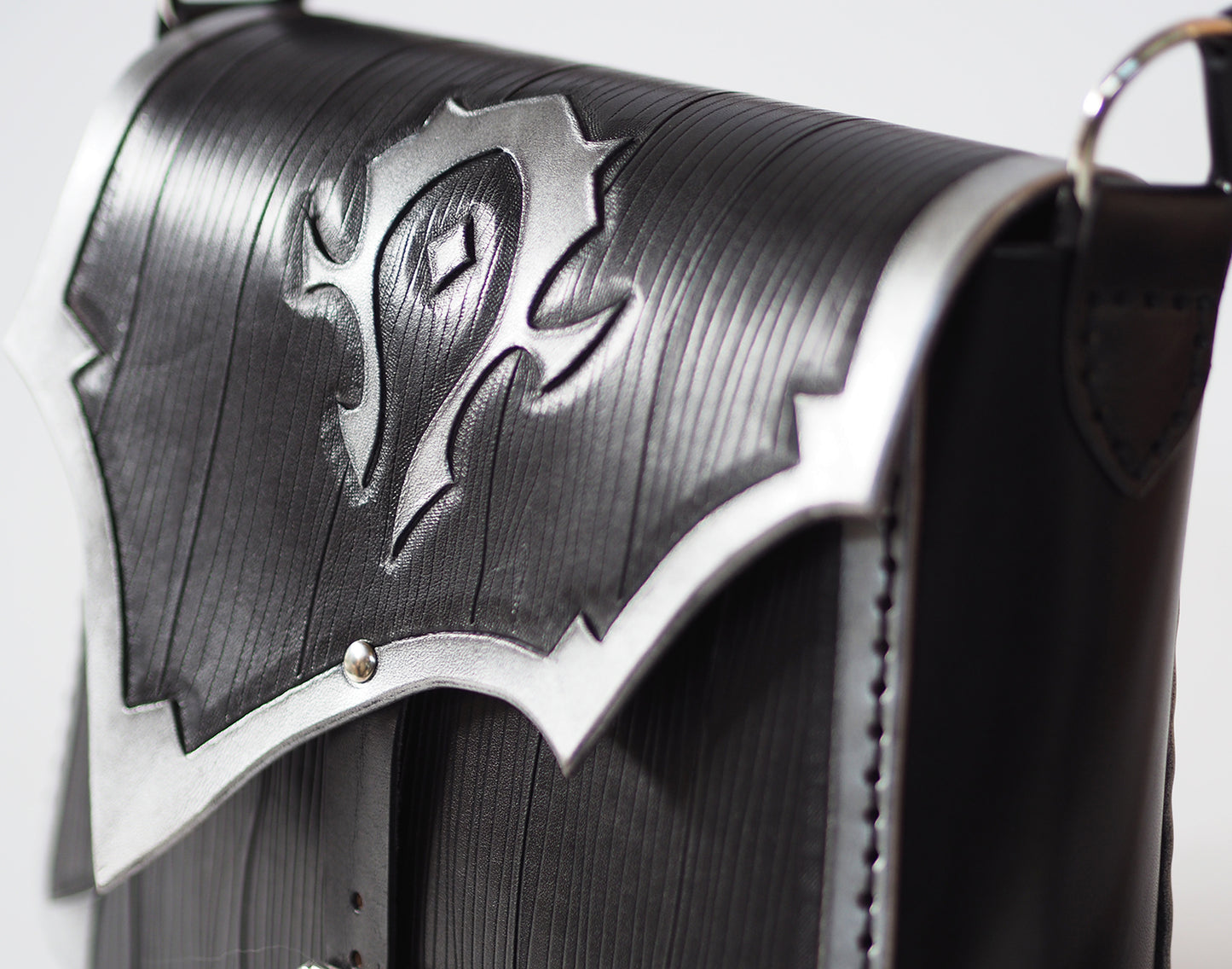 The Horde leather bag - black version