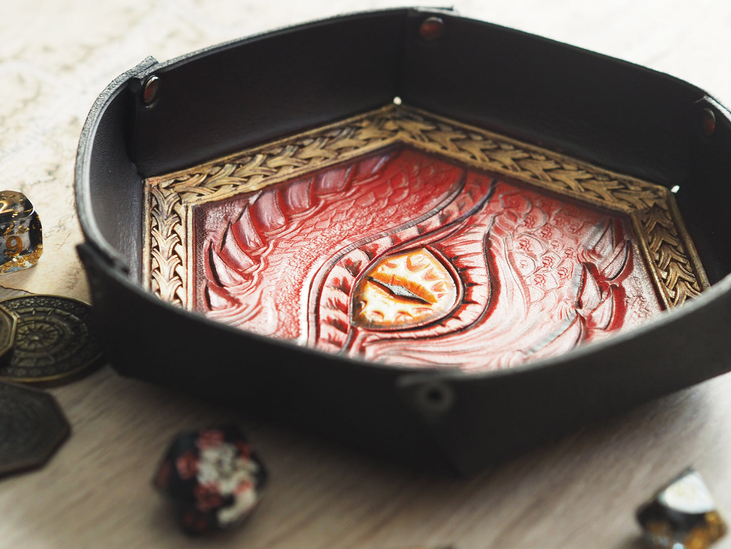 Tabletop leather dice tray - dragon eye