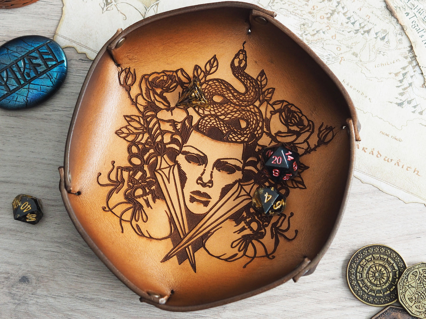 Tabletop leather dice tray - thief blade