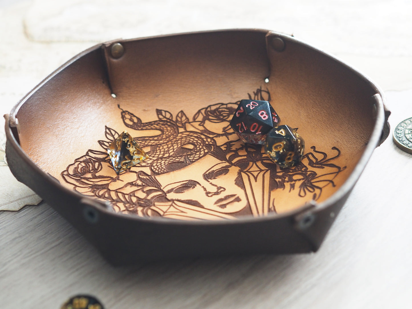 Tabletop leather dice tray - thief blade